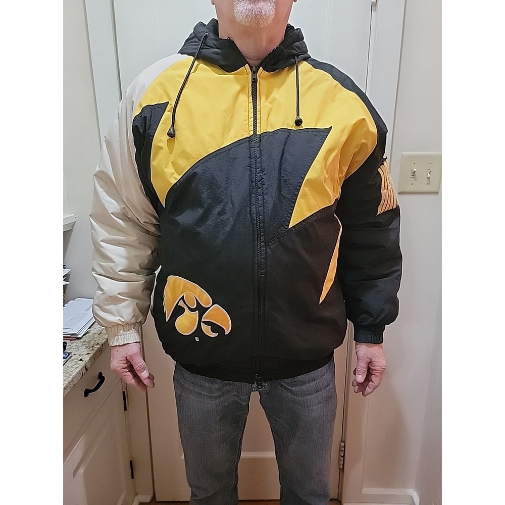Vintage 90s IOWA HAWKEYES Logo Athletic Sharktooth Hooded Puffer Jacket Men's M